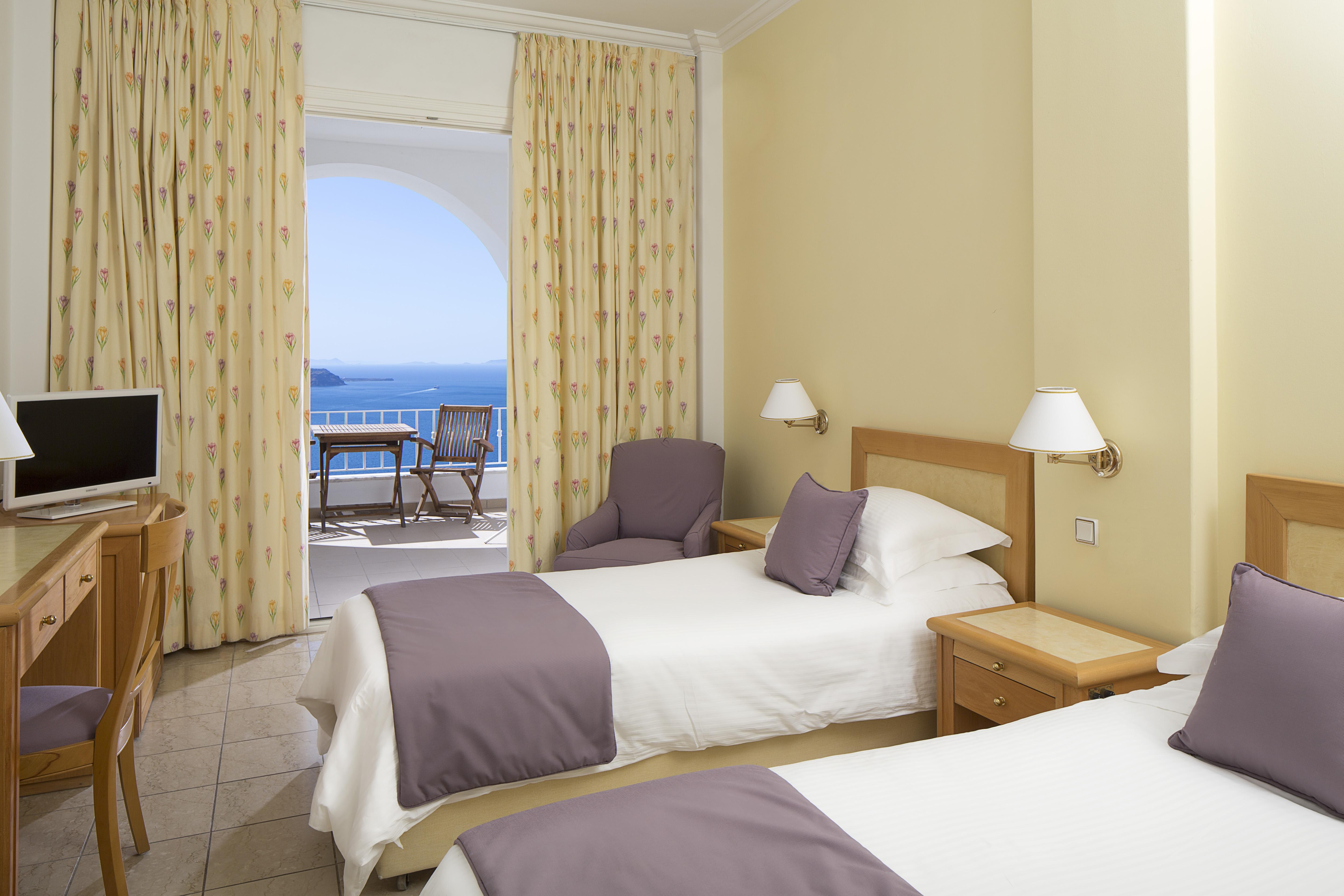 Atlantis Hotel Тира Экстерьер фото